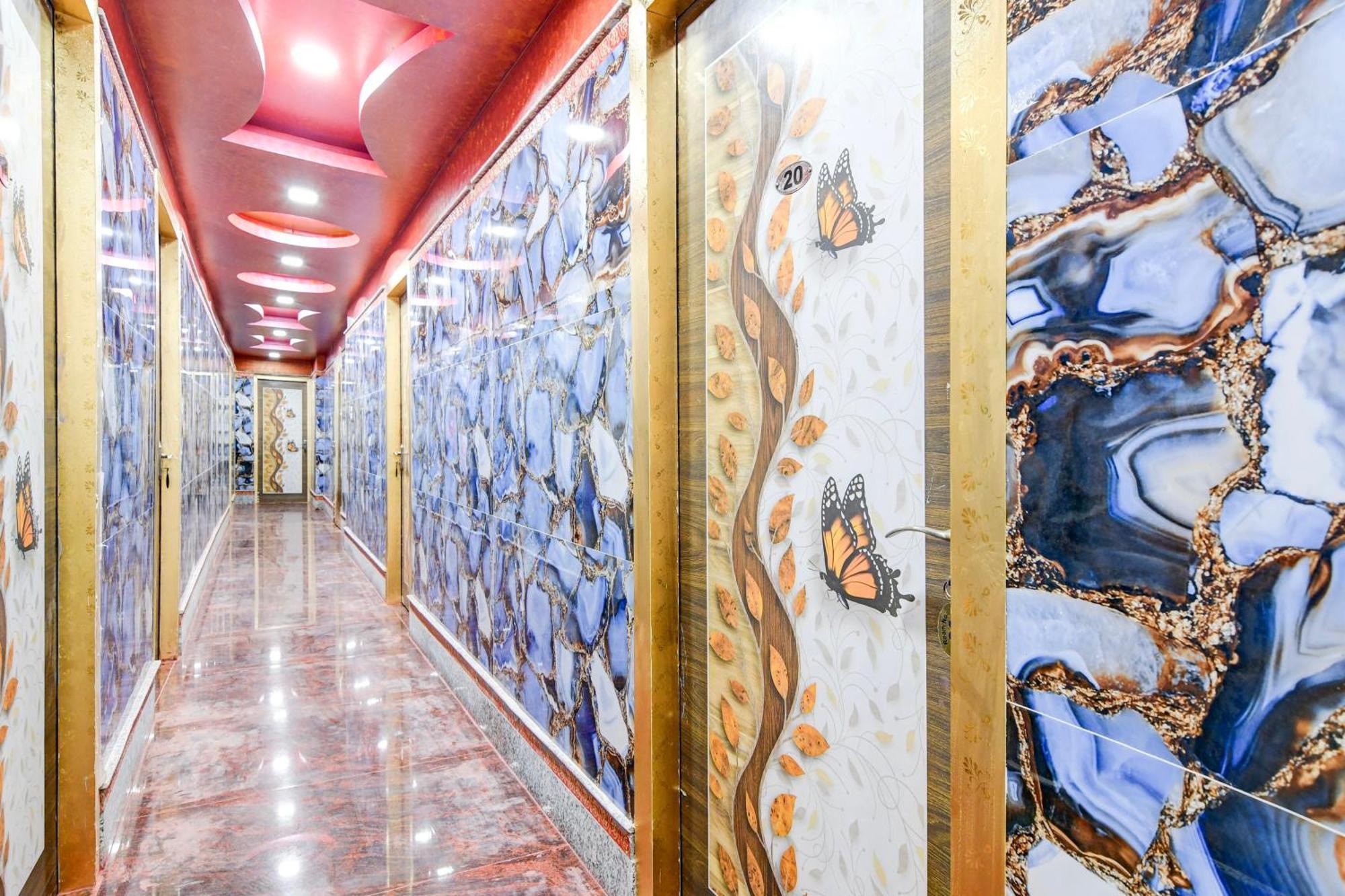 O Ananda Ashram Hotel 3*